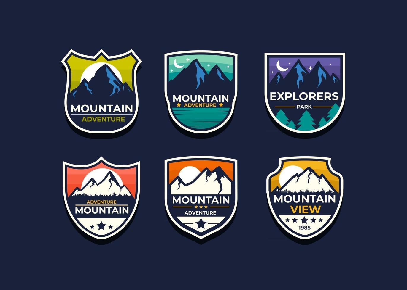 explorar la montaña aventura símbolo conjunto de vectores