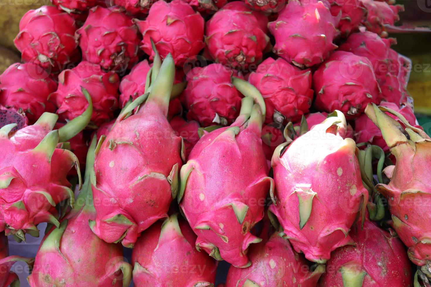 sabroso y saludable caldo de fruta del dragón foto