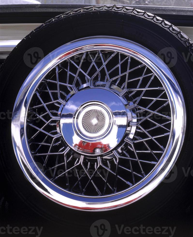 Old sports car wheel photo