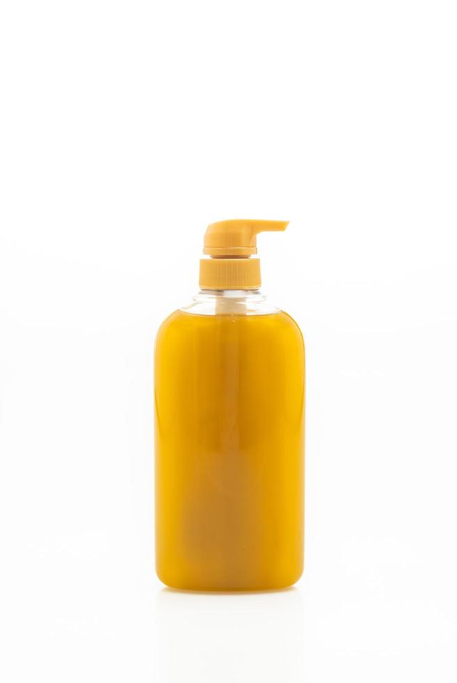 Botella de jabón líquido aislado sobre fondo blanco. foto