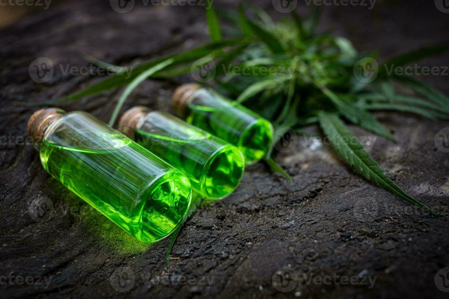 Oil cannabit in bottle photo