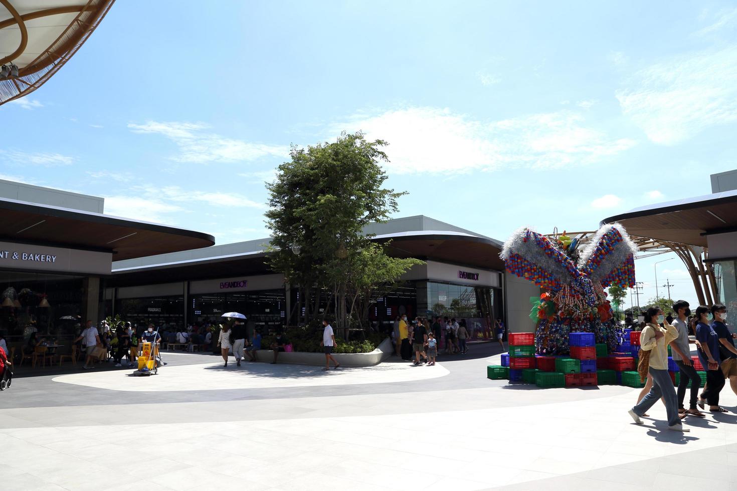 bangkok, tailandia, 06 de julio de 2020 - siam premium outlet en bangkok foto