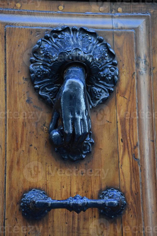 Pomo de puerta en Lecce, Italia foto