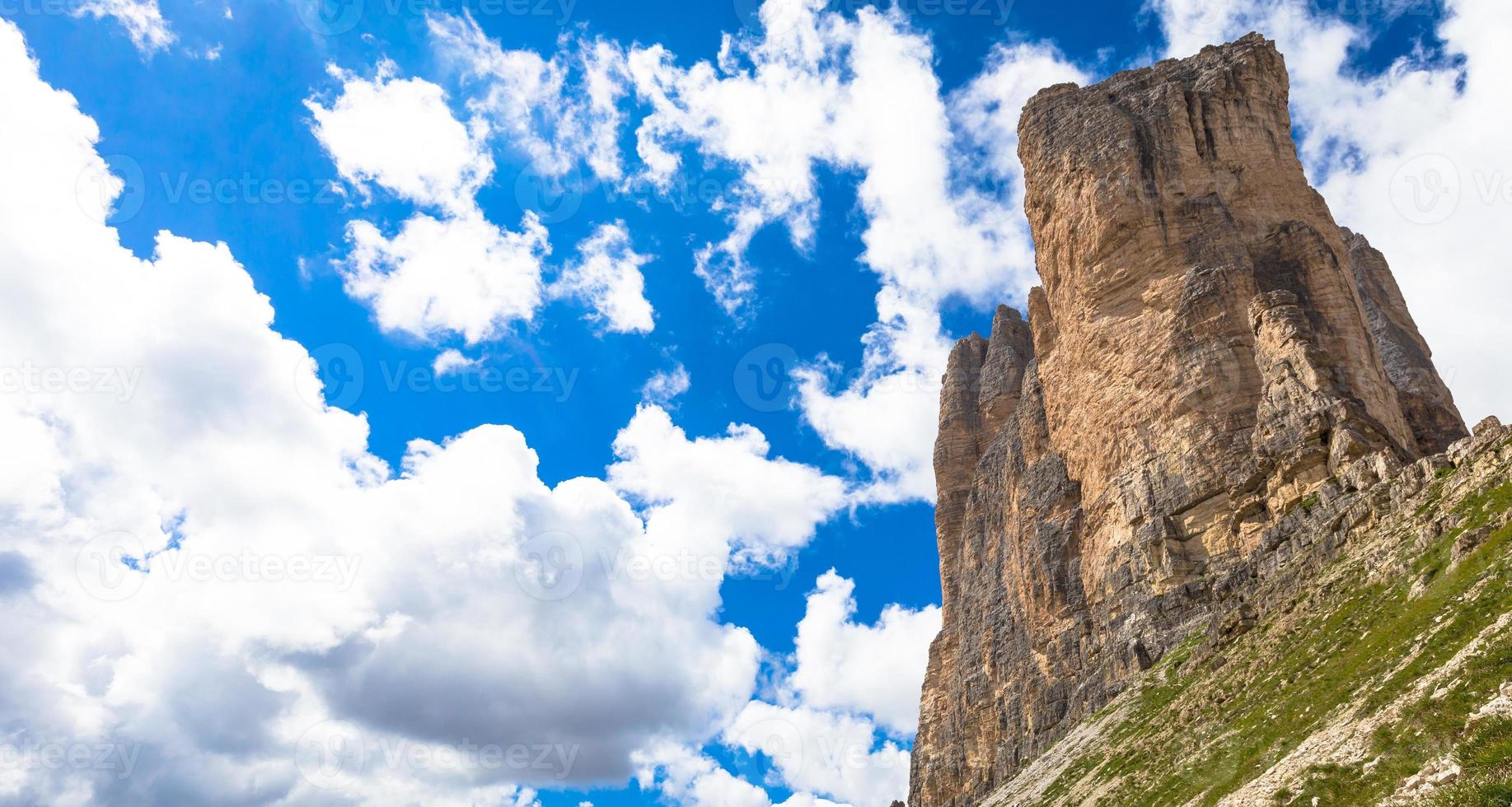 hito de los dolomitas - tre cime di lavaredo foto