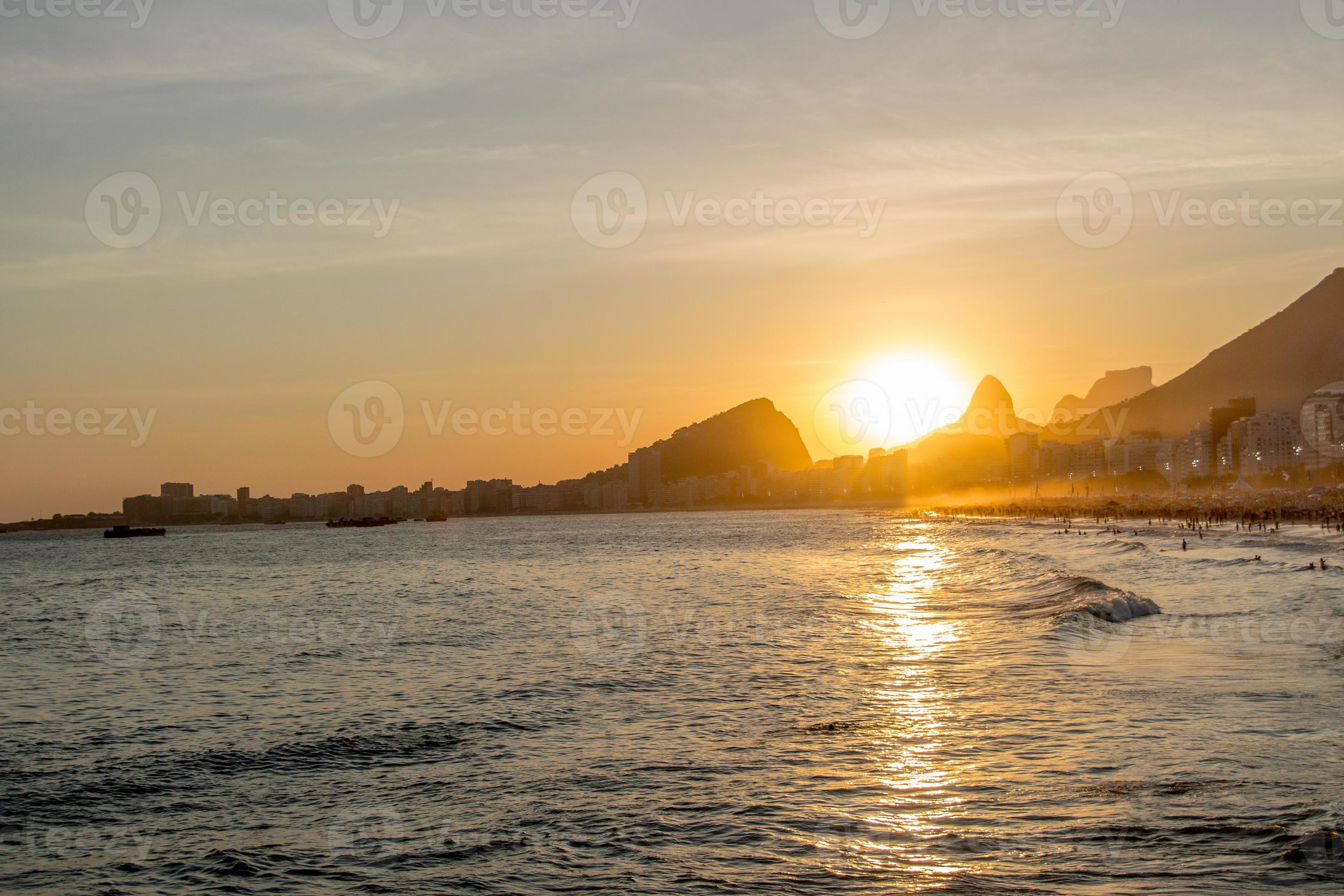 Sunset At Leme Beach In Copacabana Rio De Janeiro Brazil Stock Photo At Vecteezy Sunset At Leme Beach In Copacabana Rio De Janeiro Brazil Stock Photo At Vecteezy