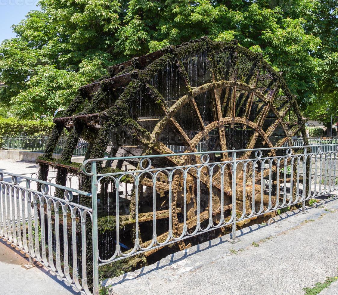 Water wheel, Provece photo