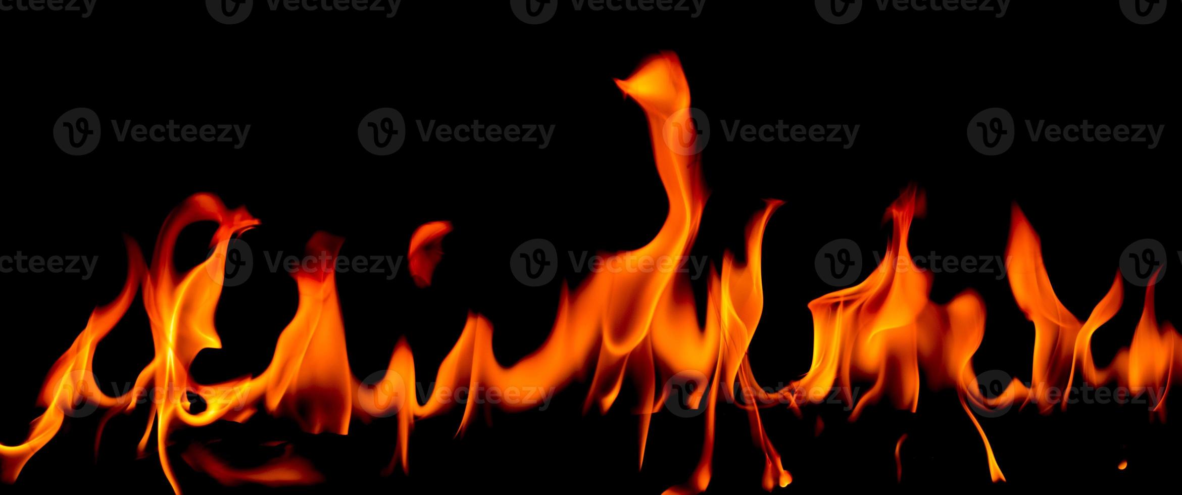 llama de fuego en blackground foto