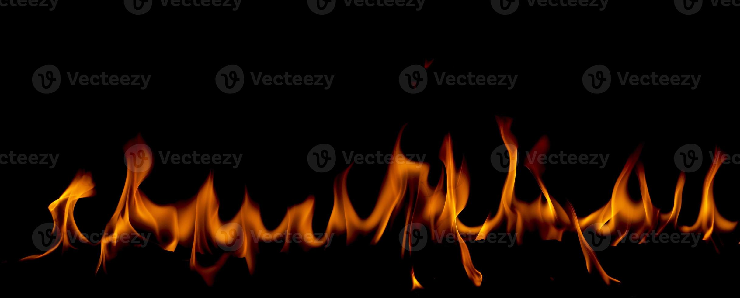 llama de fuego en blackground foto