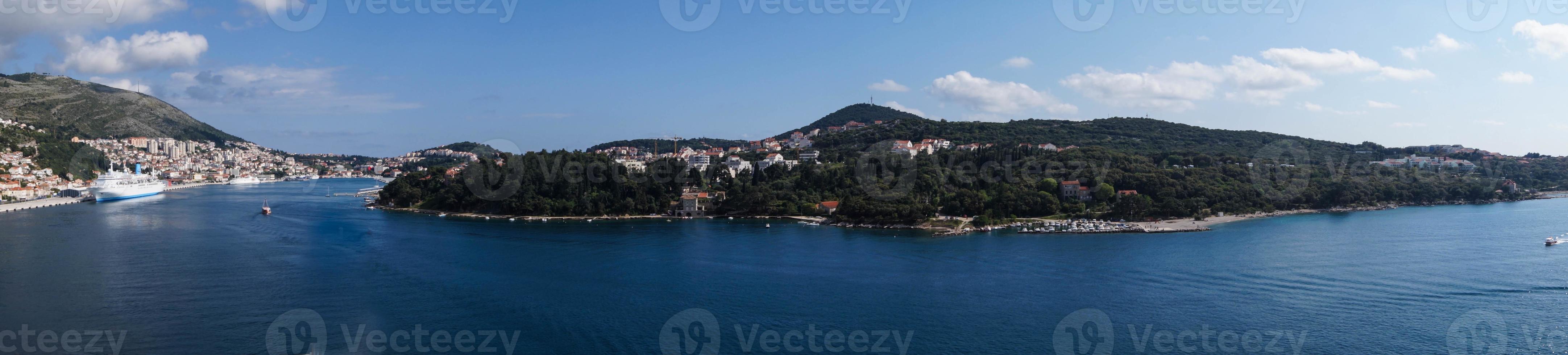 el nuevo puerto de dubrovnik foto