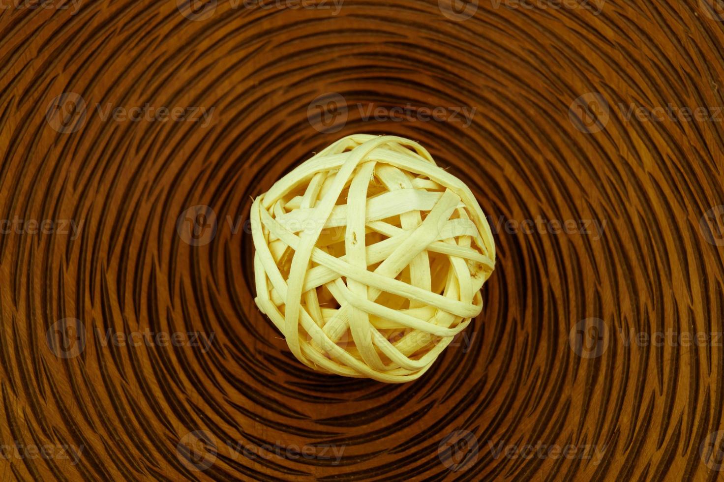 bolas de mimbre de madera para decorar foto