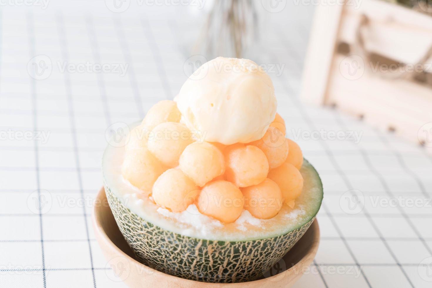 Ice melon Bingsu, famous korean ice-cream photo