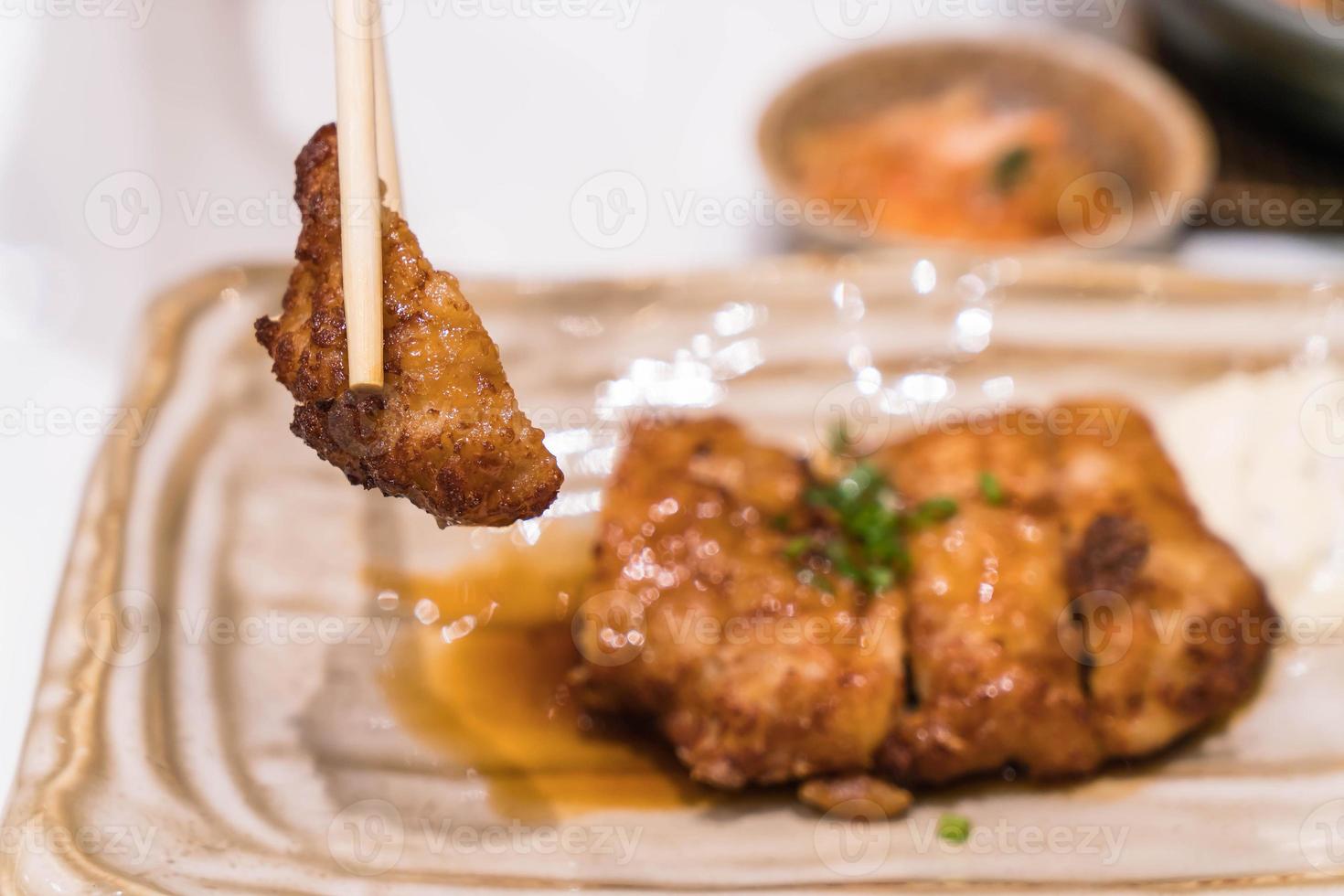 Fried chicken with teriyaki sauce - Japanese food photo