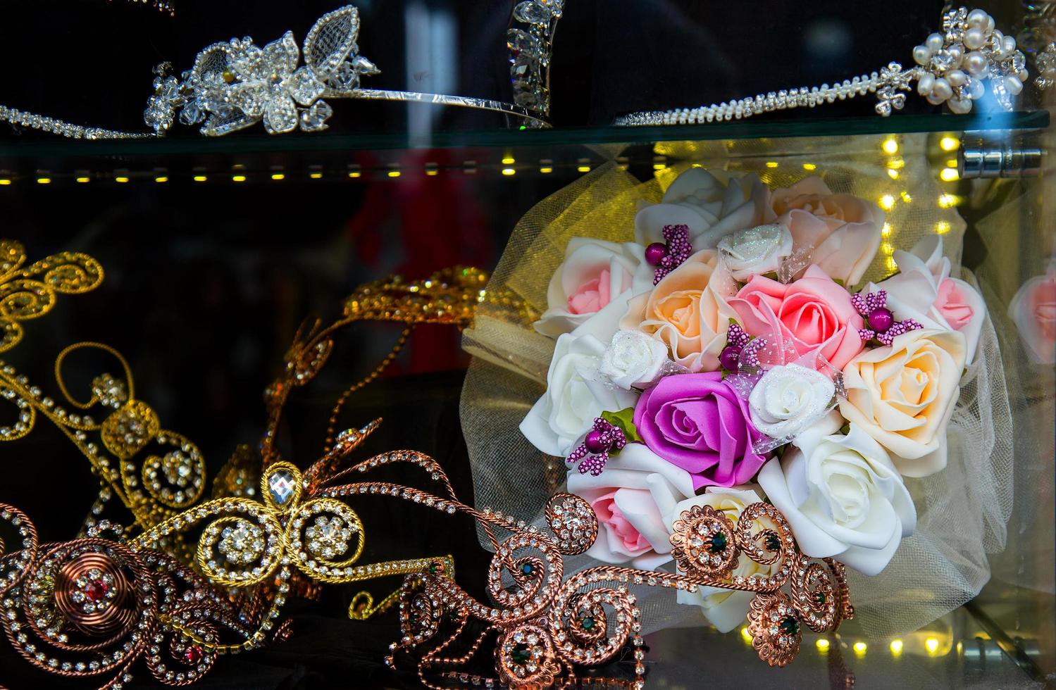 colorido ramo de boda hermosas flores románticas foto