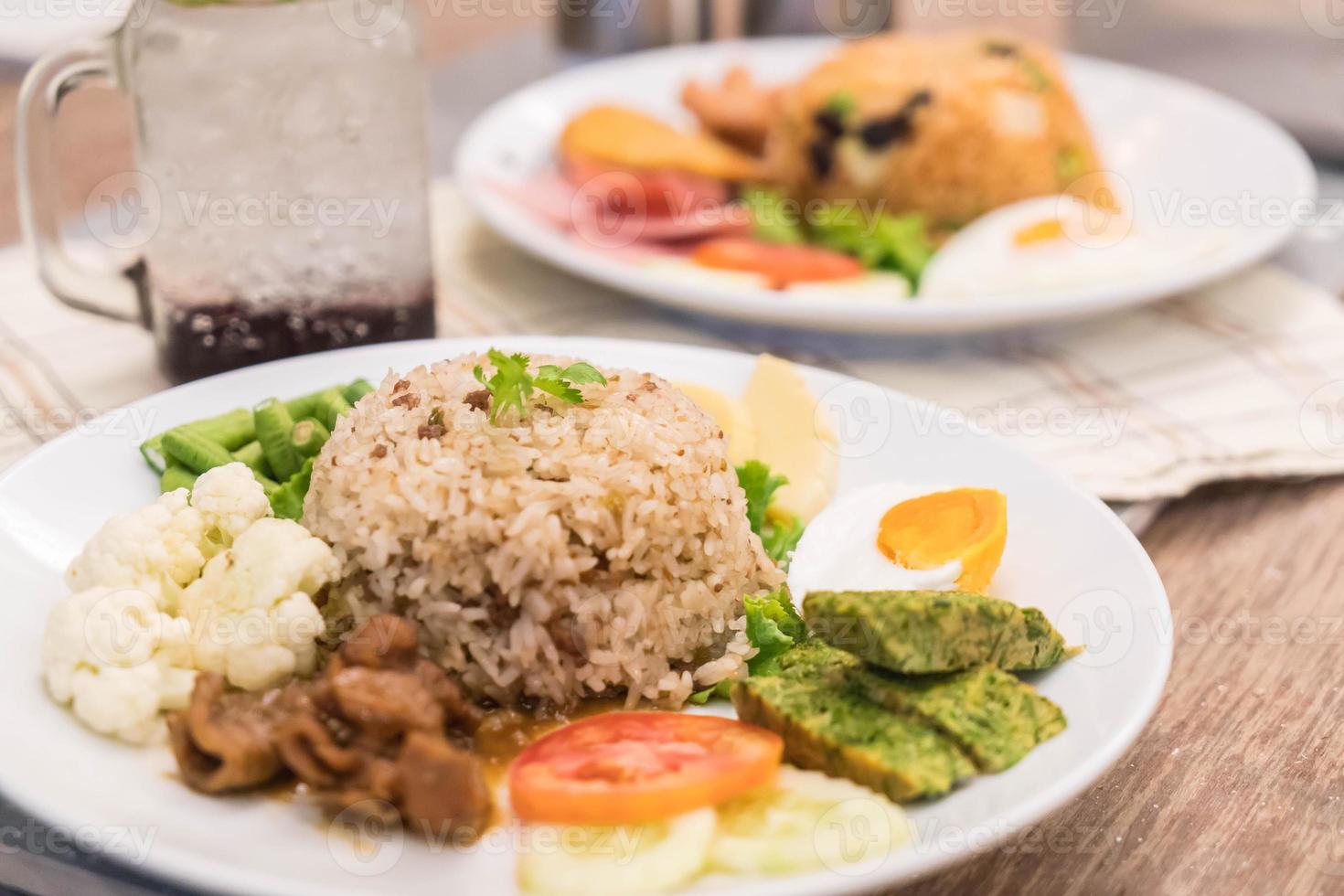 Fried rice with shrimp paste sauce and chopped pork photo