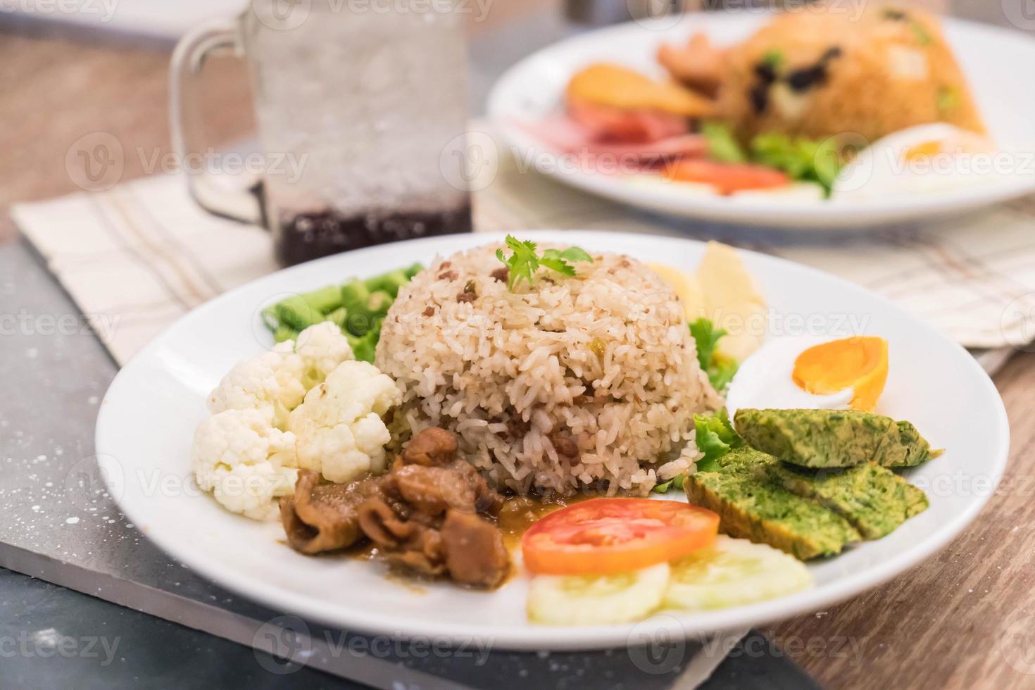 Fried rice with shrimp paste sauce and chopped pork photo