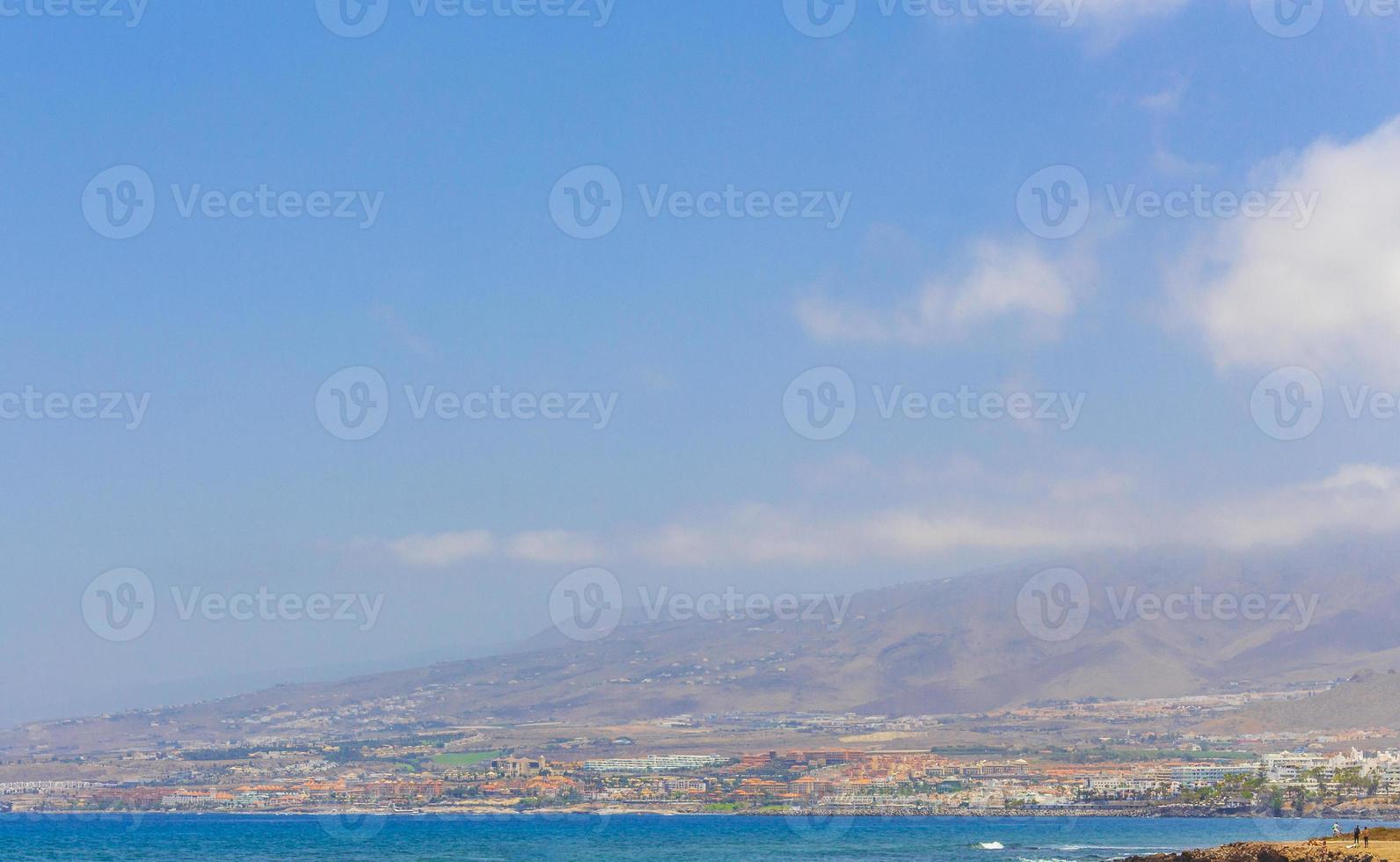 el océano atlántico en tenerife, en las islas canarias foto