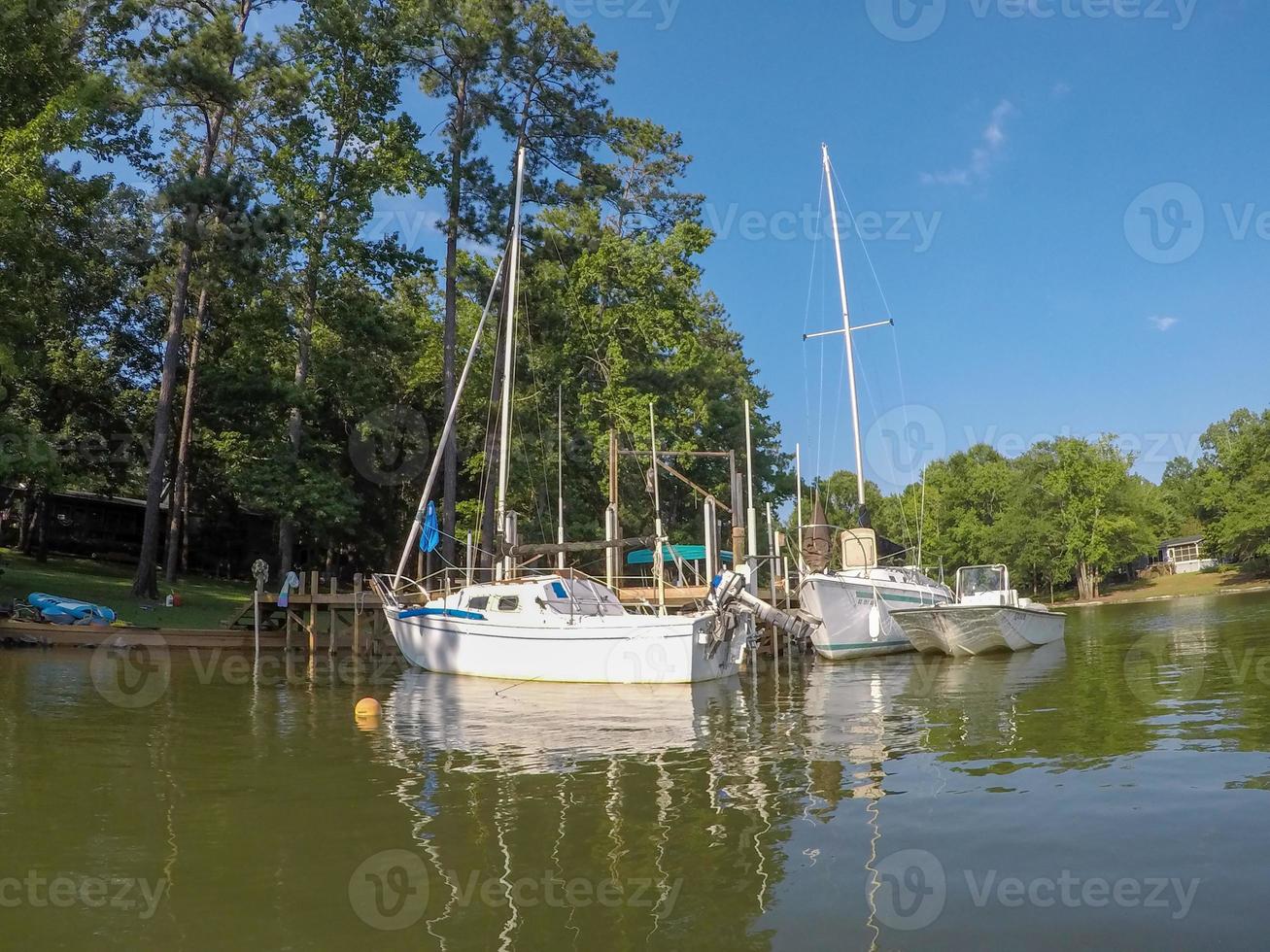 hermosas escenas en el lago wateree en carolina del sur foto