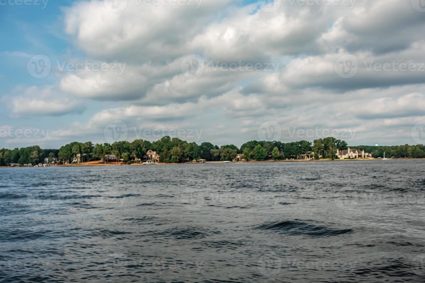 boating around lake norman north carolina photo