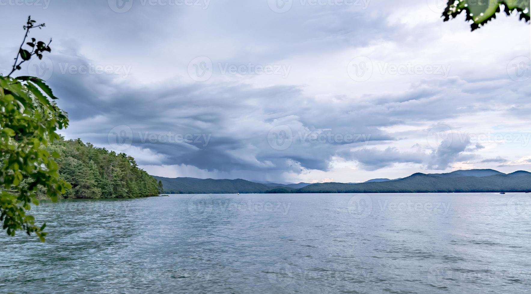 Scenery around lake jocasse gorge photo