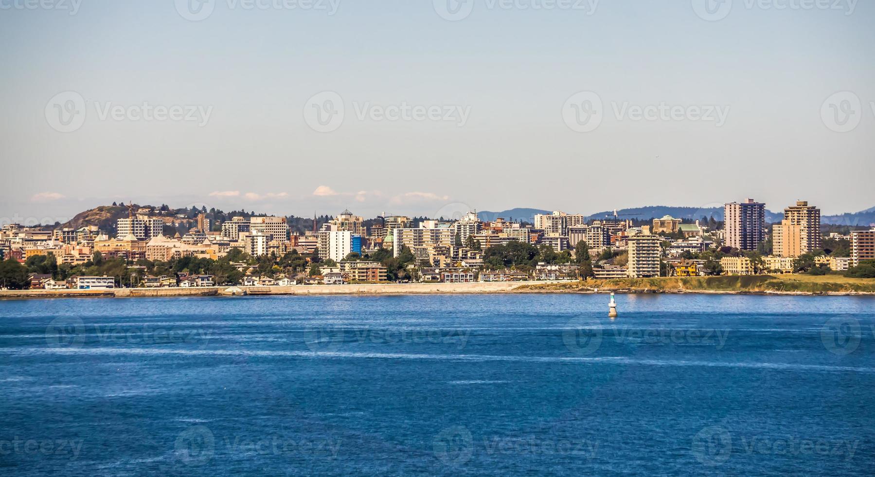 Vistas desde la terminal de cruceros de Ogden Point en Victoria, BC, Canadá foto