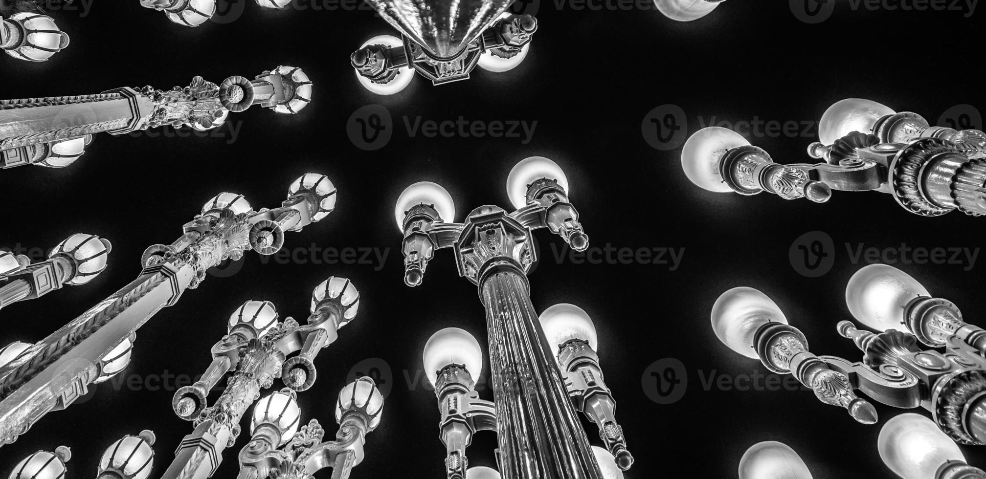 Escultura de luz urbana en lacma de noche los angeles california foto