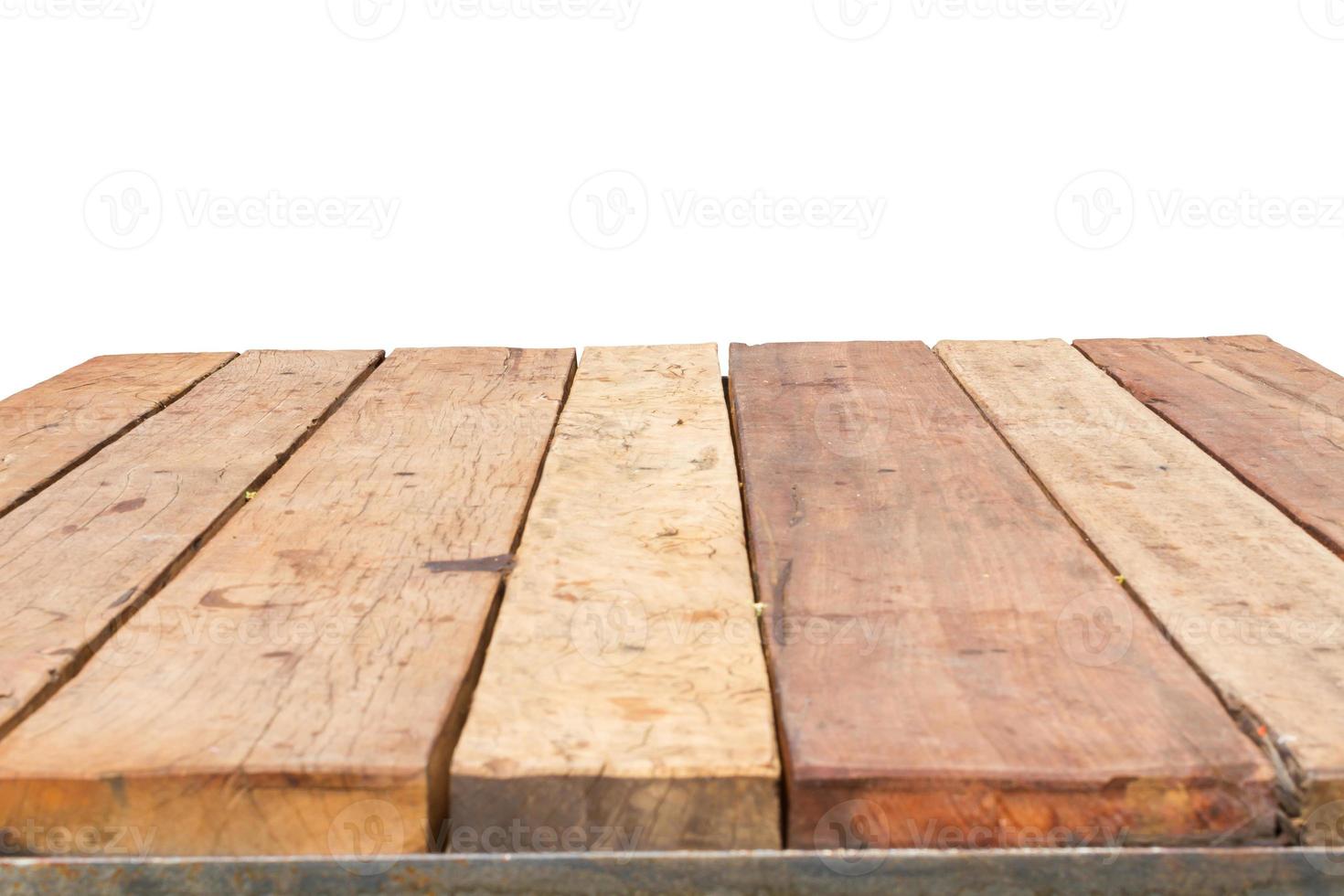 Foto horizontal de la vieja mesa de madera de tablones de época