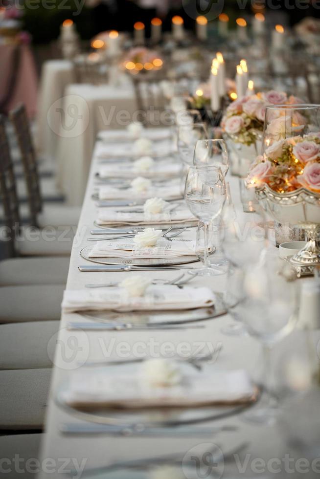 Wedding Guest Dining Table Decorations, Wedding Ceremony Dinner photo