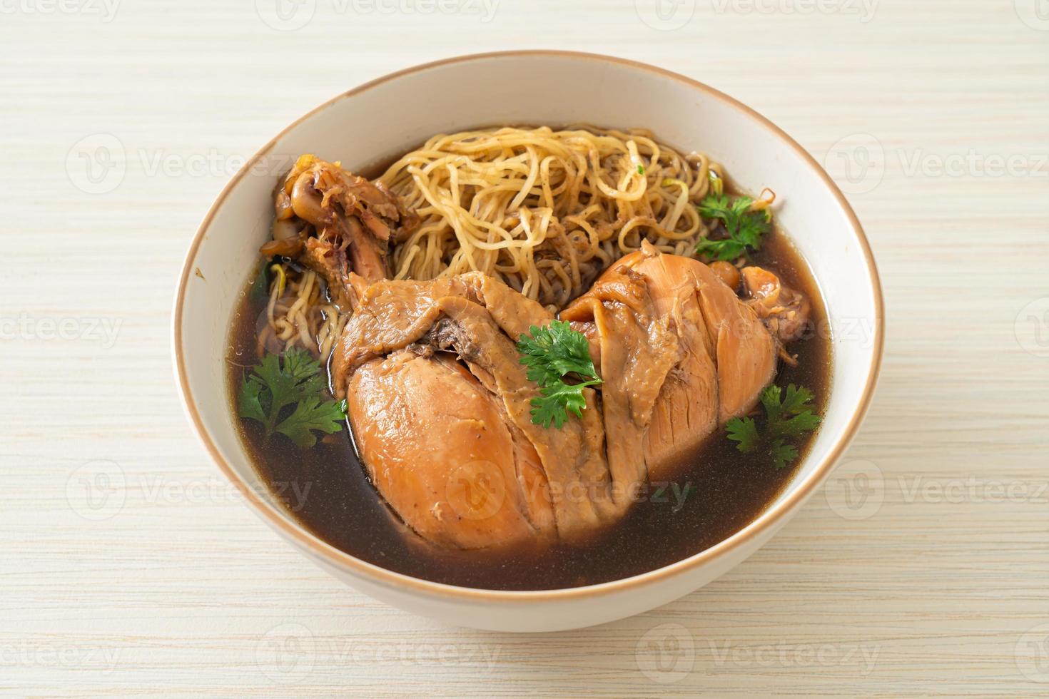 Noodles with Braised Chicken in Brown Soup photo