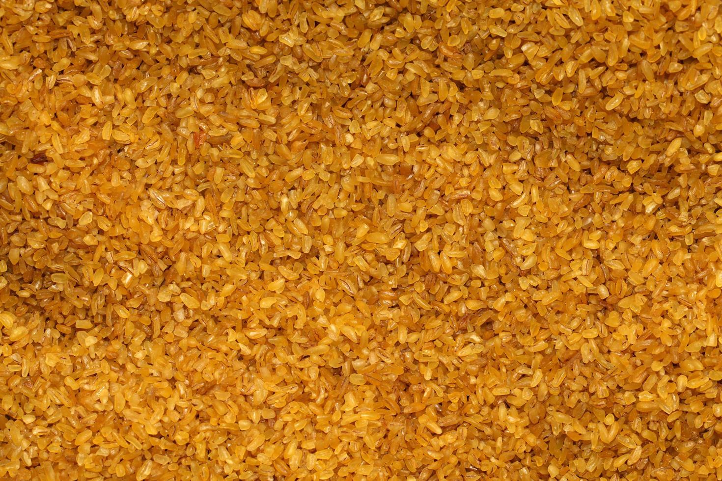 arroz bulgur de comida cruda saludable y deliciosa foto