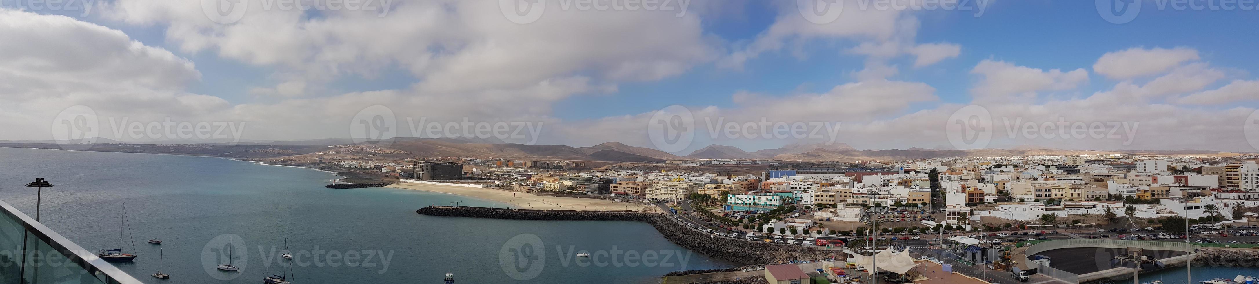 puerto del rosario desde la perspectiva de la terminal de cruceros foto