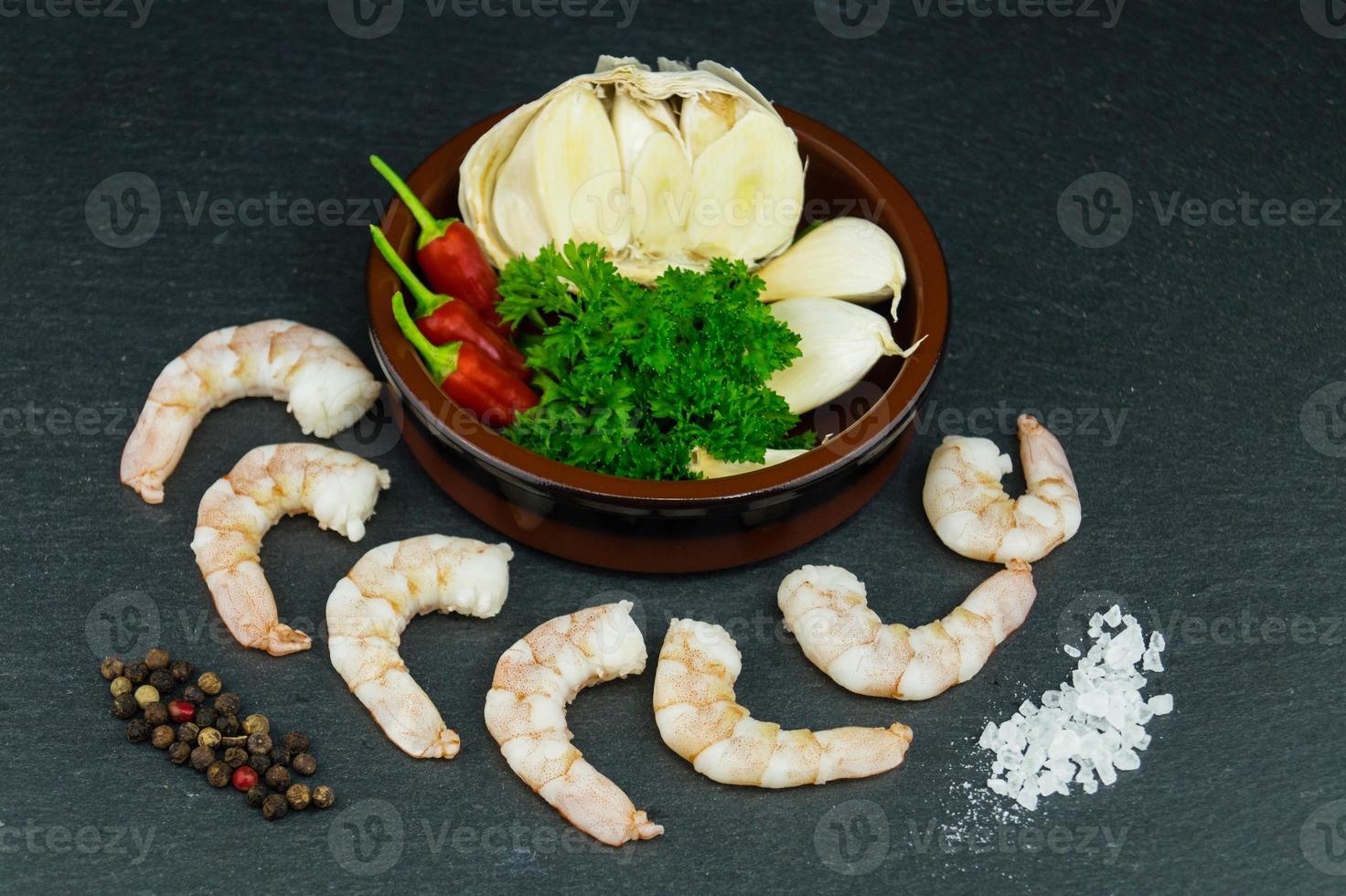 gambas al ajillo - tapas tradicionales españolas foto