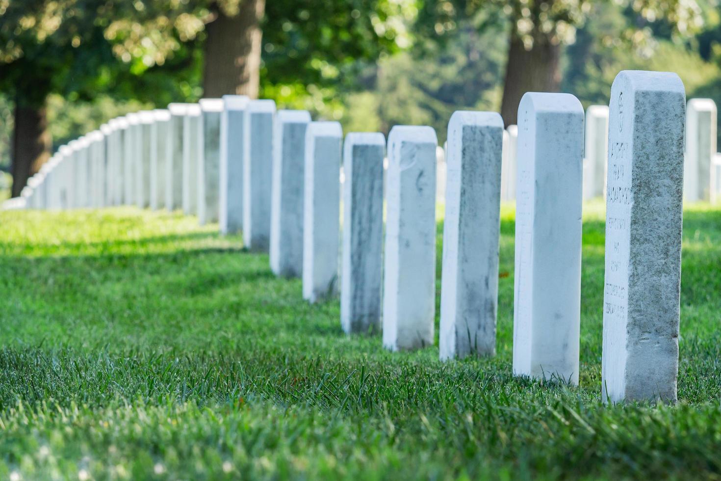 Lápidas en el cementerio de Arlington foto