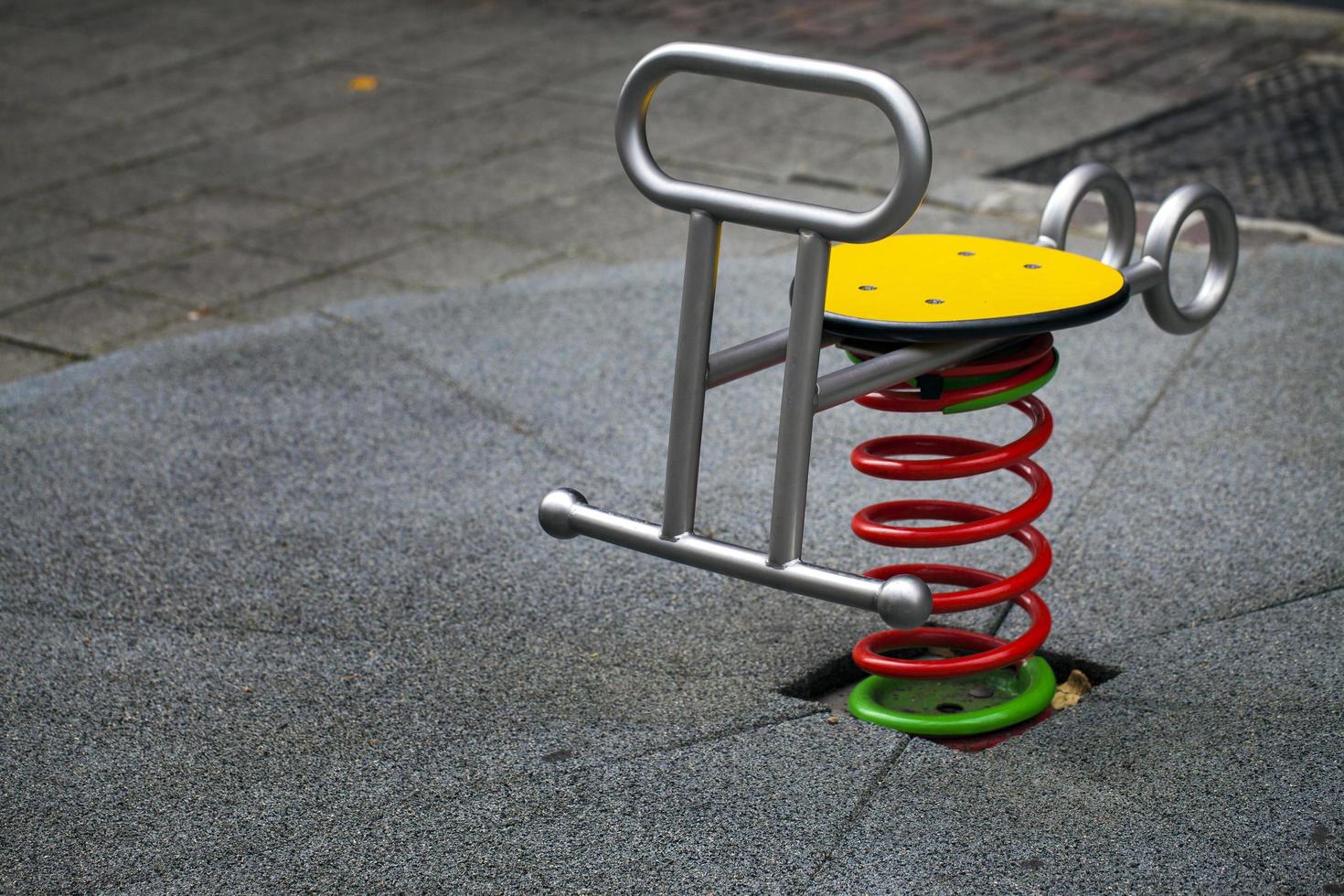 parque infantil al aire libre para divertirse foto