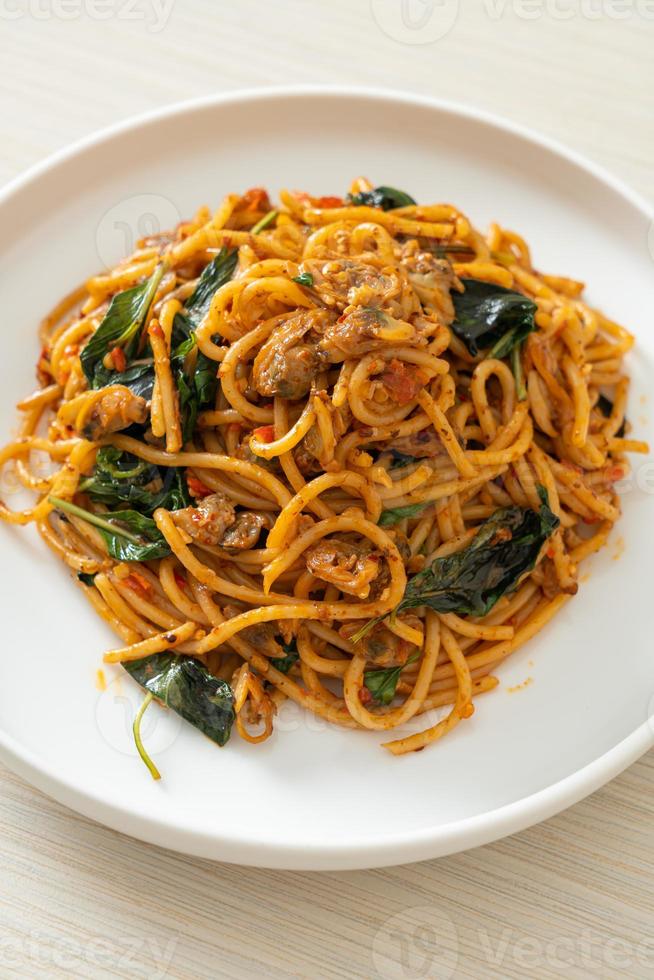 Stir Fried Spaghetti with Clam and Chilli Paste photo