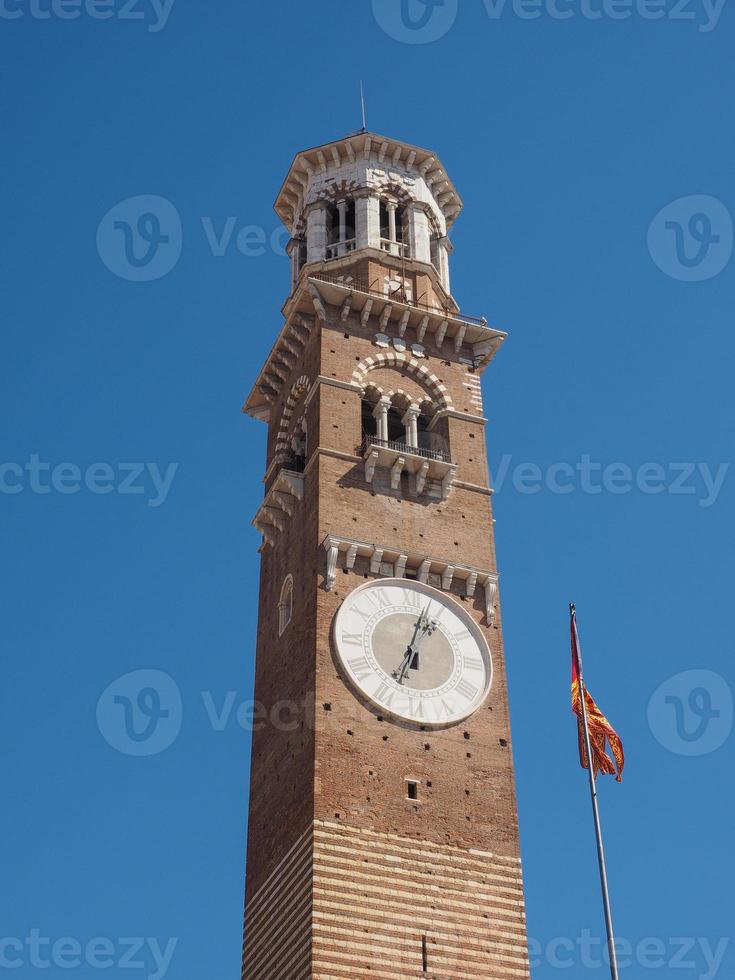 piazza delle erbe en verona foto