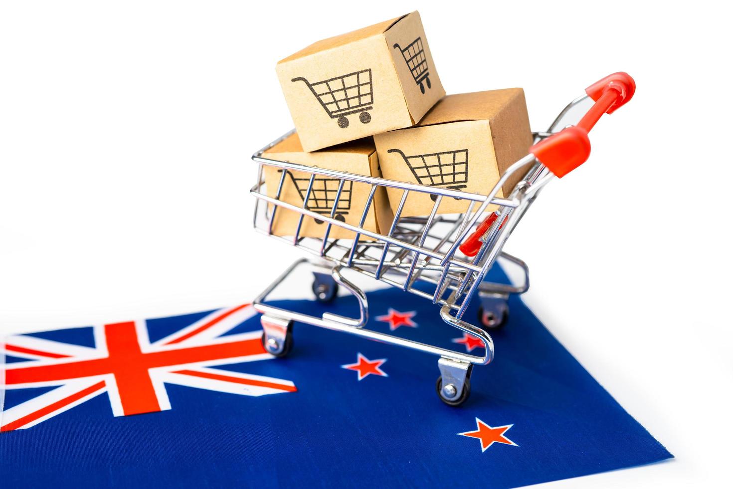 Box with shopping cart logo and New Zealand flag photo