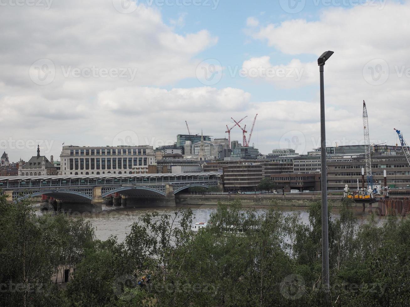 Puente de Blackfriars en Londres foto