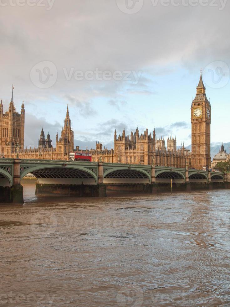 Puente de Westminster en Londres foto