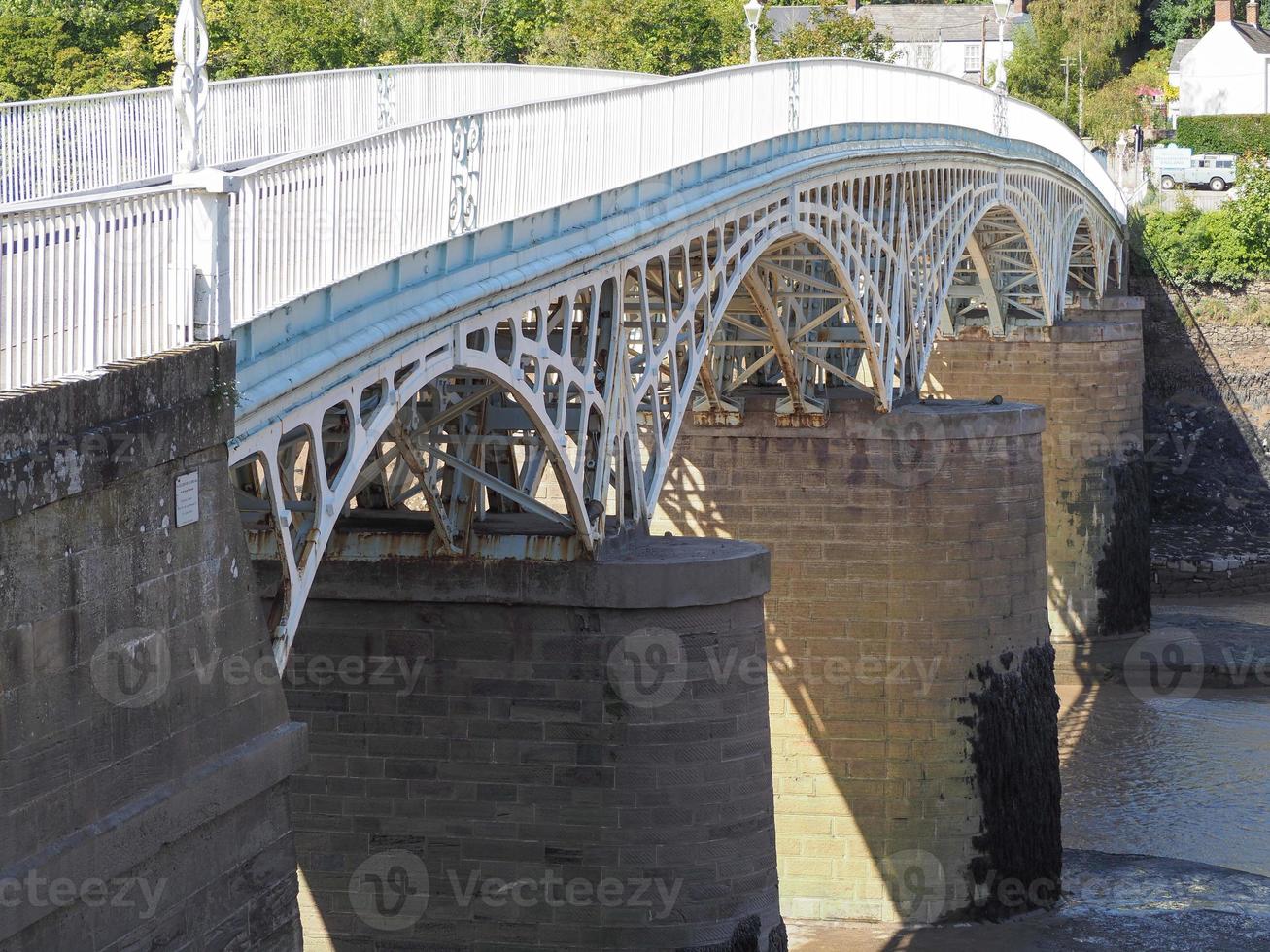 Viejo puente de Wye en Chepstow foto