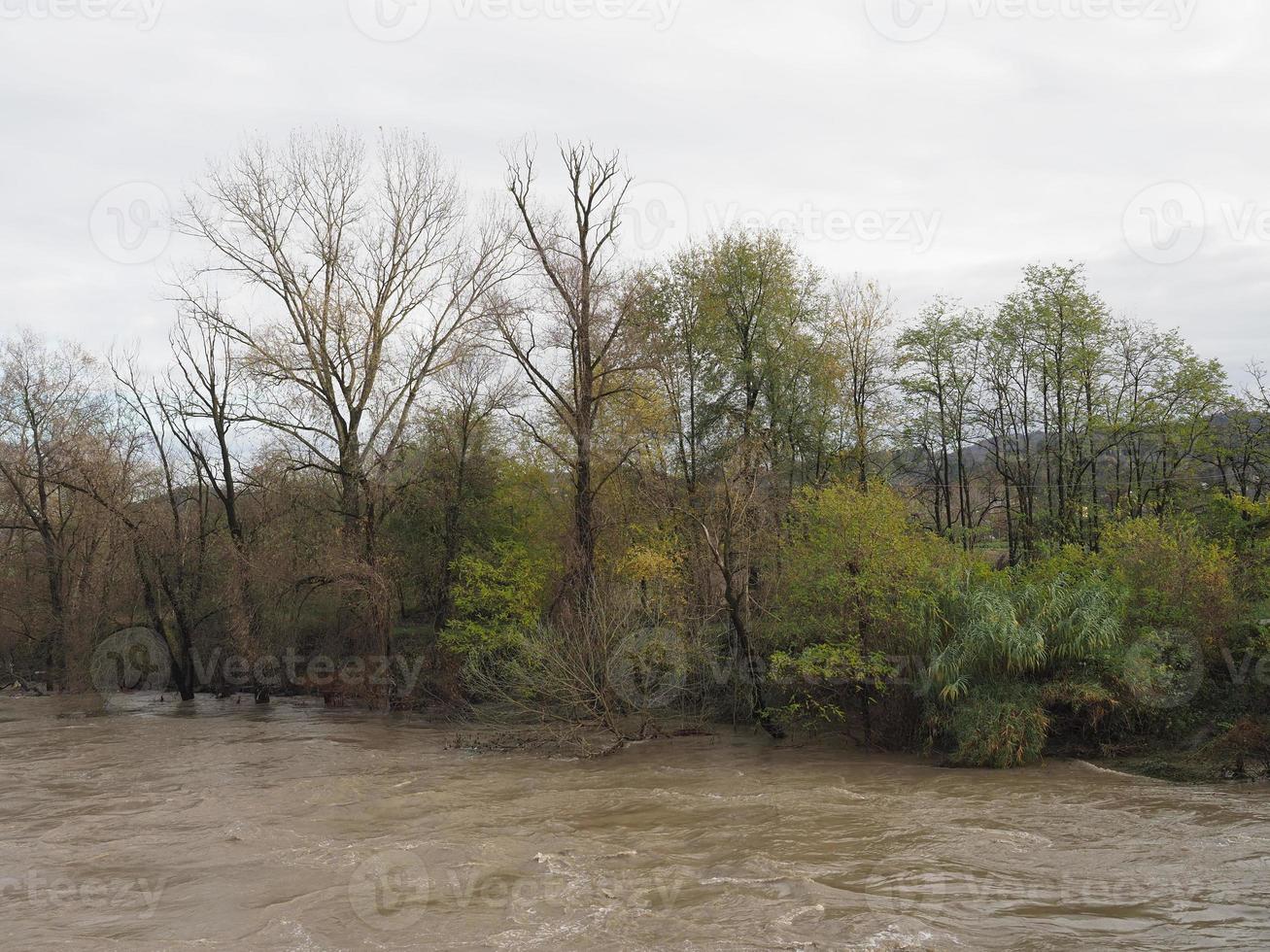 gran inundación del río foto