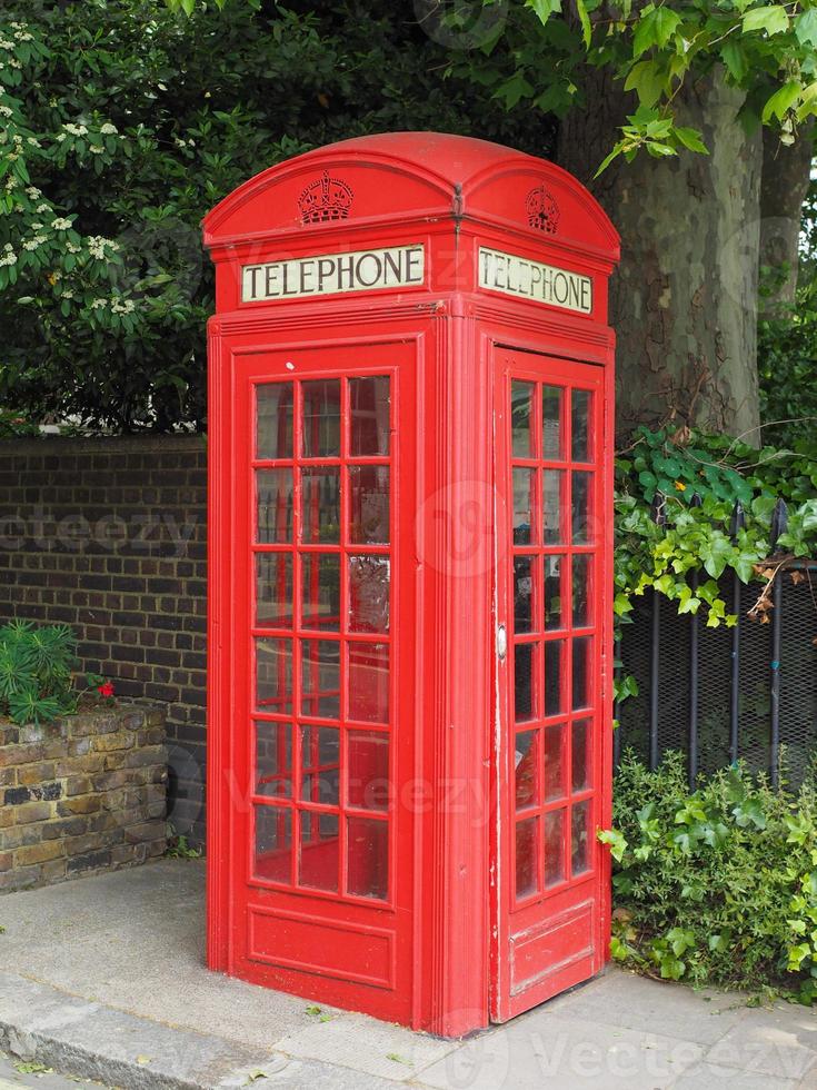 cabina telefónica roja en londres foto