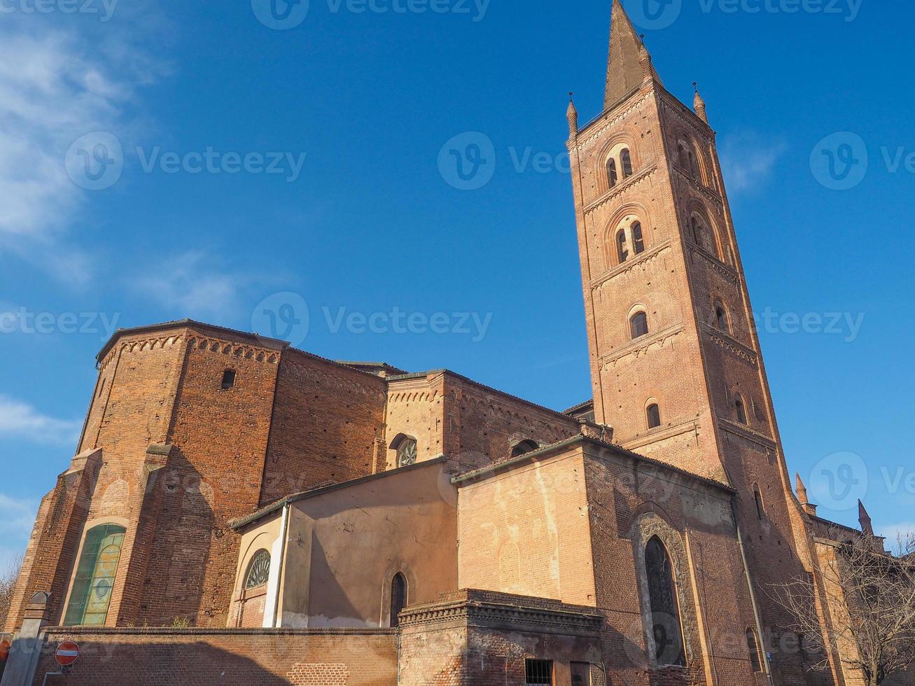 iglesia de san domenico en chieri foto