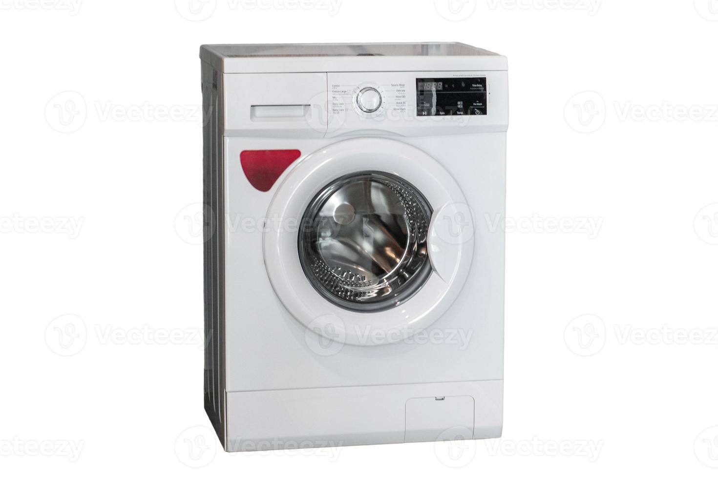 Lavadora de ropa en fondo blanco. foto