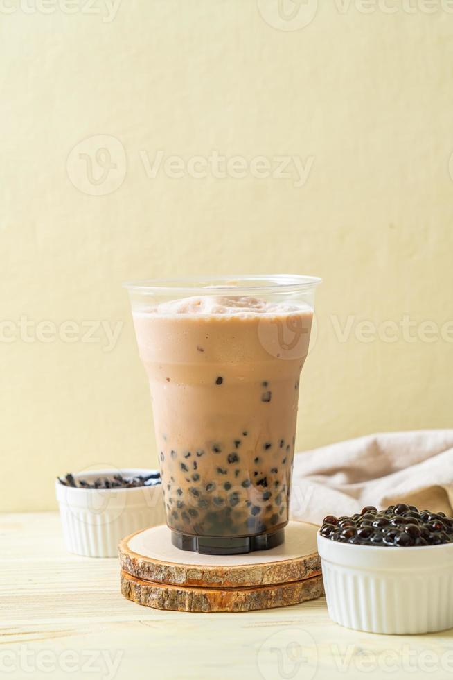 té con leche de taiwán con burbujas foto