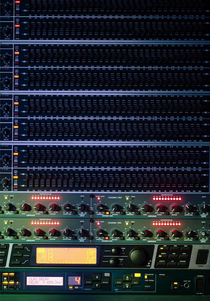 Music Equipment Etnetrainment Audio DJ Mixer photo