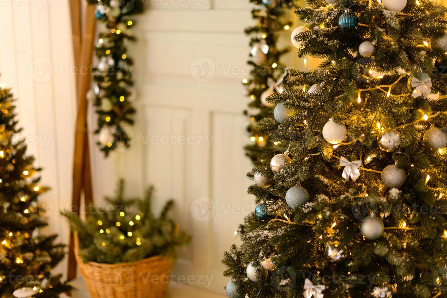 hermosa habitación decorada en casa foto