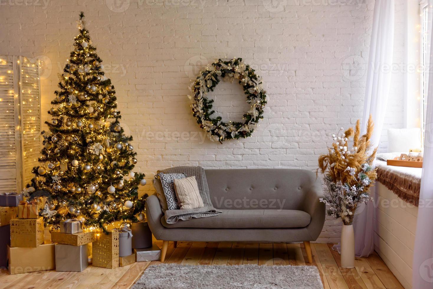 Beautiful holdiay decorated room photo