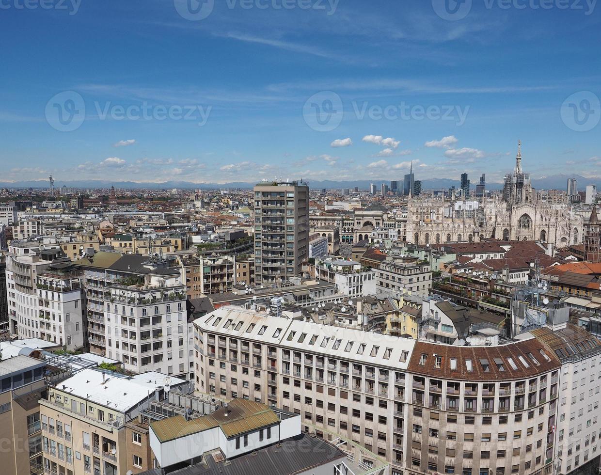 Vista aérea de Milán, Italia foto