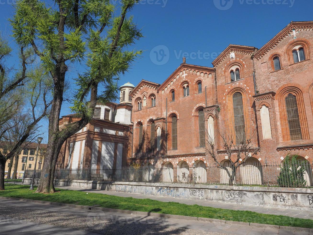 iglesia de sant eustorgio milán foto