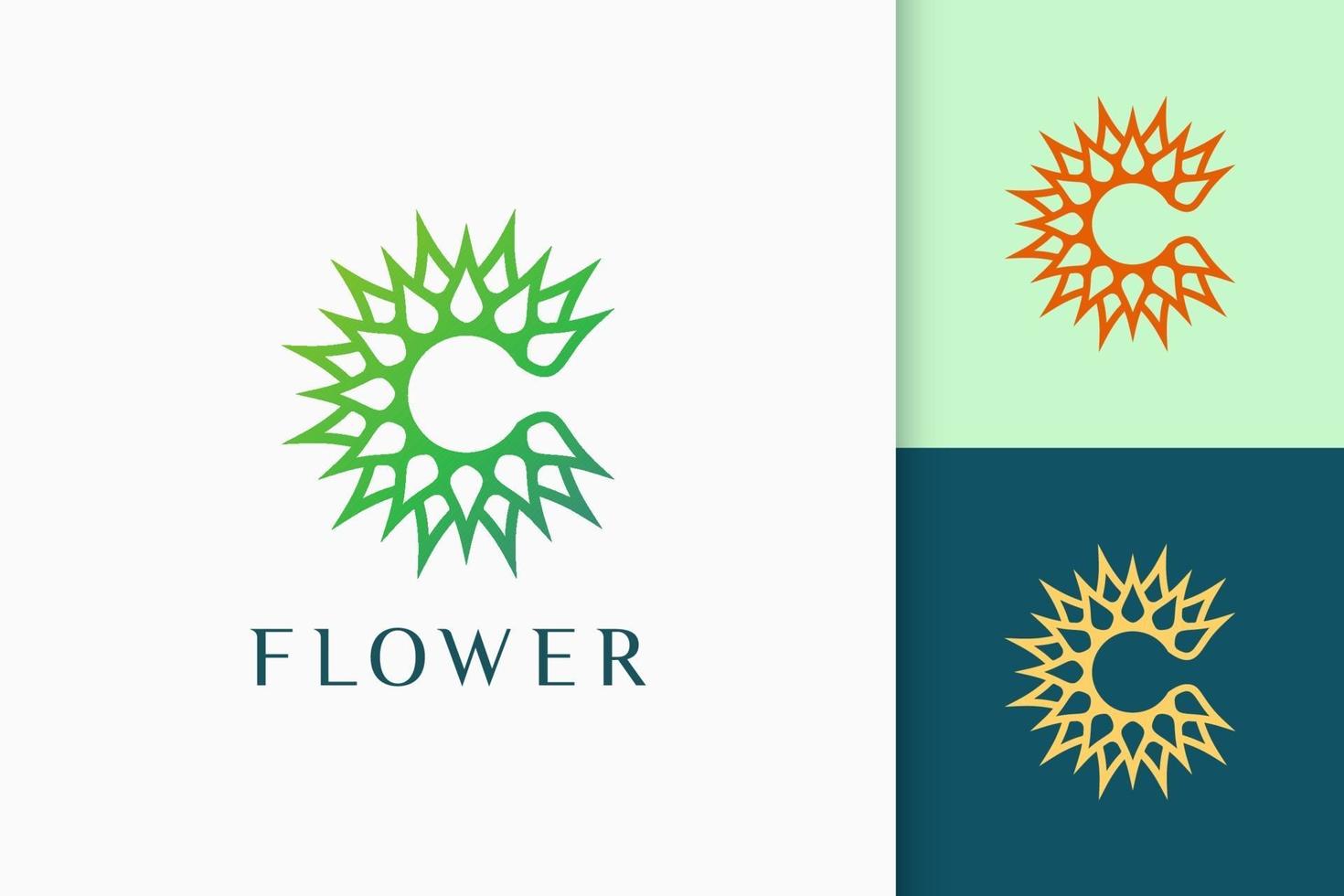 Logotipo de flor o naturaleza en iniciales o forma de letra c para spa y yoga vector